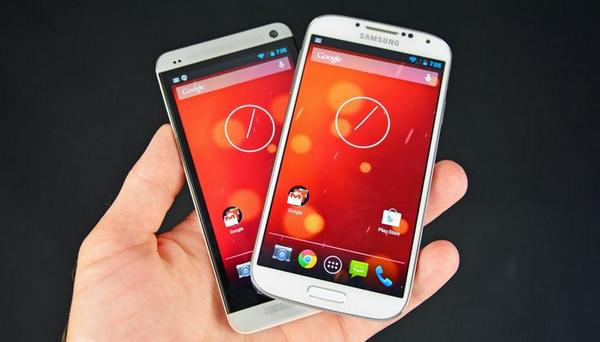 phonandroid's tweet photo. Les terminaux #AndroidSilver en production transformés en #GooglePlayEdition ? http://t.co/SzXKXSFVVz http://t.co/Th84SqV18t