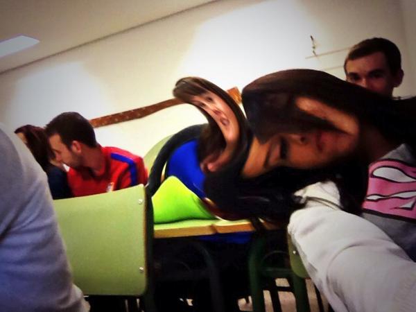 Marietaromerog's tweet photo. Muy divertidas las clases. Los más bellos 💜 @Raqel13 @MJose21 @kikote1994 @ElflechaFer http://t.co/I6iHlVeUUp