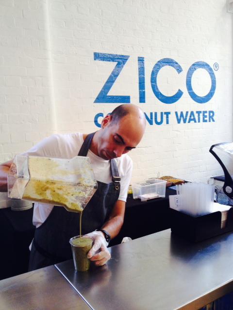 trumanbrewery's tweet photo. A fantastic way to feel alive this morning with @ZICO_London @trumanbrewery Just #ZICOSmoothie for free smoothies! http://t.co/RbfjFpDoGz