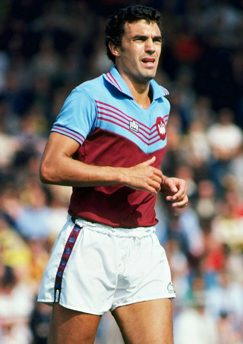 Happy Birthday Trevor Brooking! He made 647 apps for West Ham and won 2 FA Cups.         