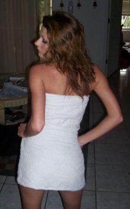 Bestnasti1's tweet photo. "@Laura_chaude: SI + DE 30 #RETWEET j'enlève tout !!! http://t.co/aLDhPoXQWa"