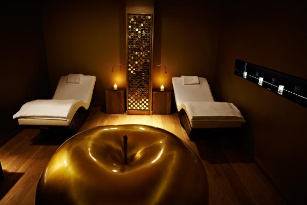RuddingPark's tweet photo. Body cocoons and melting muscle massages. Relax with our Come Spa With Me offer #Autumnspa http://t.co/mwVPU4DcsK http://t.co/qLXMJQsscd