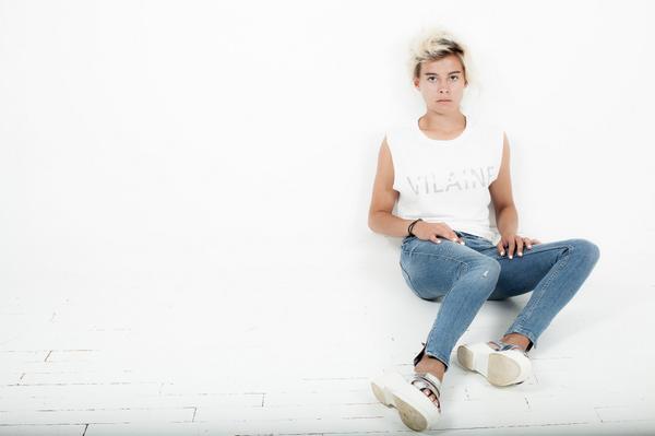 161_37's tweet image. Pour celles qui ont commandés le top ou le shopping bag, j'attends vos photos d'un outfit  ;-)  #teeshirtvilaine