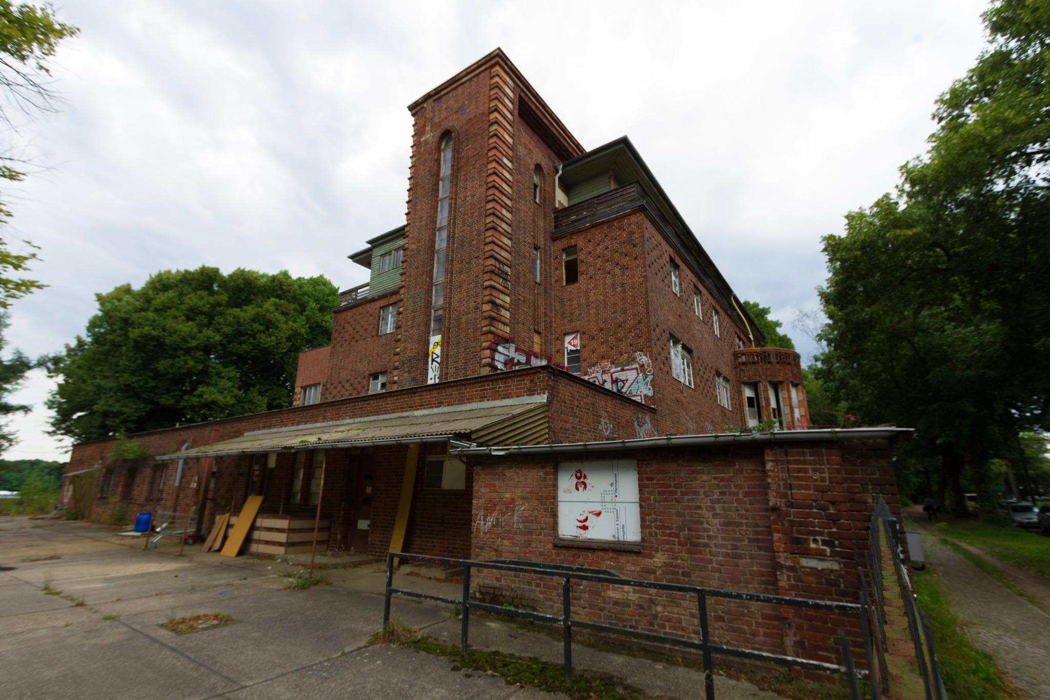 Embedded image permalink