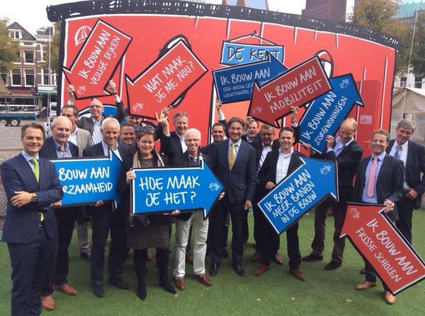 #bouwkeet in #denhaag <a href="/markrutte/">Mark Rutte</a> denkt t zelfde als ons top !, handjes zijn en blijven belangrijk