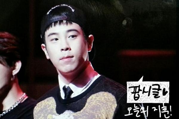 pyojihoonkr's tweet photo. 141002 한류 K-POP 콘서트 #피오 #표지훈 선글라스 있어도 없어도 멋있잖애? TTTTTTTTTTTT http://t.co/YtaJE7aI8R