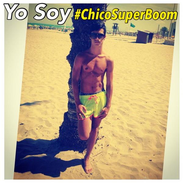 fiestalocaxti's tweet photo. Vaya vaya con nuestro #ChicoSuperBoom RT si quieres que gane!π http://t.co/UwlWzo2D32