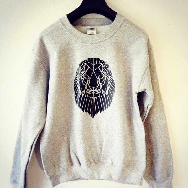 Stencilize_ie's tweet photo. Lion head sweater under construction for the weekend #style #sweaterweather #streetwear #stencilize #mensfashion http://t.co/qw8XmHTwHS