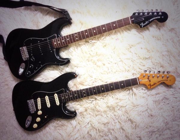 Takuto Di Twitter 1976年 13年のfenderストラトキャスター並べると最高にかっこいい 色違いのラージヘッド眺めてるだけで幸せ Http T Co 2ly2mti8eu