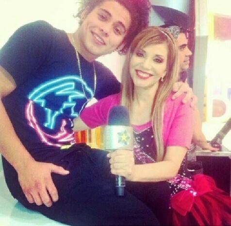 811Alondra's tweet photo. @brandon_meza y @Elizabeth_ZL .Que guapos http://t.co/GkN4NC81Wk