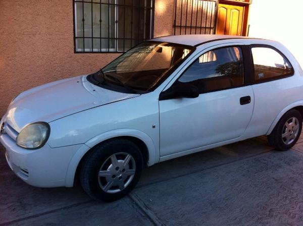 rhoaxtepec's tweet photo. Se vendé chevy mod 2007, único dueño, 37 mil, 200,000 km, no clima, exe condiciones!, @VivoEnCancun 9982 111429 http://t.co/RvDF3bQYnK