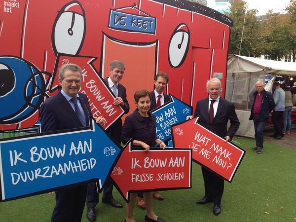 Volle bak bij regio Oost! Met <a href="/KleinNorbert/">Norbert Klein</a>, <a href="/BisschopRoelof/">Roelof Bisschop</a>,  <a href="/keklikyucel/">Keklik Yucel</a>, <a href="/vanHijum/">Eddy van Hijum</a> en <a href="/RobertterHoek/">Robert ter Hoek</a> #Bouwkeet