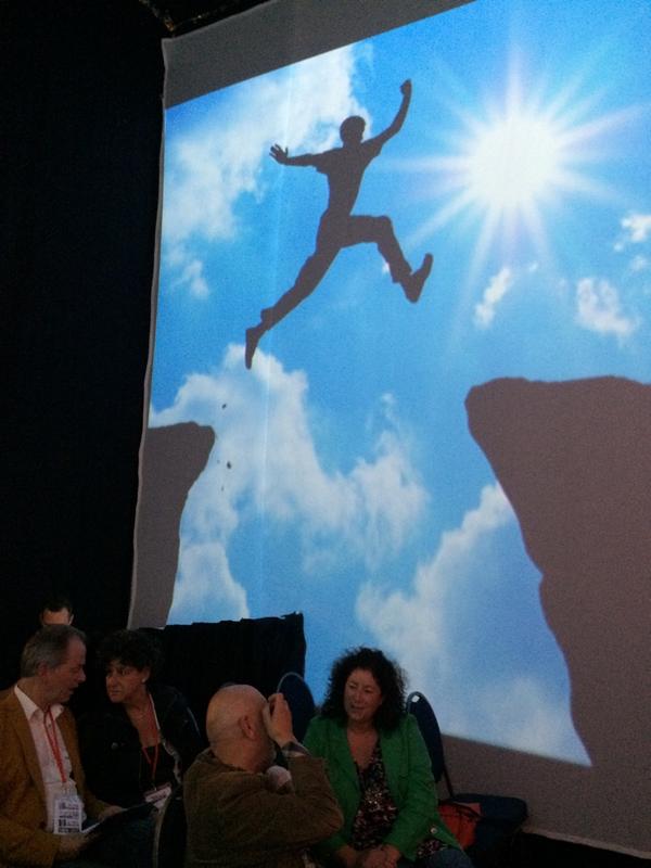 <a href="/Jump_Movement/">Jump Movement</a> op de beurs in de #powerscube yeah! Wat een bijzondere creatie dat ding en hoe leuk om bij te dragen!