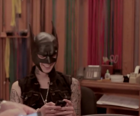 Nataly_Black_'s tweet photo. My only Batman ♥ #andybiersack #Andy4 #AndyBVB #BlackVeilBridesIV http://t.co/oosbGsagkQ