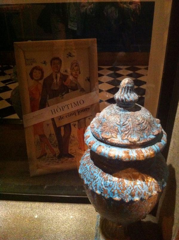 eclectikdeco's tweet photo. Un rato muy agradable en @GANZcafe presentando #Hoptimo de @AlquianObjetos. Unos "papeles viejos" geniales!!! http://t.co/vYNrvlKugG
