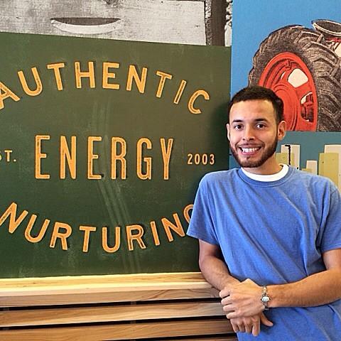 DailyJuiceDFW's tweet photo. MEET YOUR NEWEST JUICE MAESTRO : Derek C.  He lives the clean eating, #detoxifying, juice loving lifestyle! http://t.co/RpcsFSnpO4