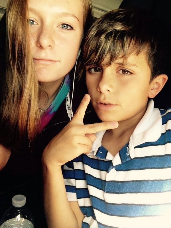 madison_peacock's tweet photo. Airplane selfies with the birthday boy!🎉 #awkwardpeacesigns http://t.co/Ki170N5TGS