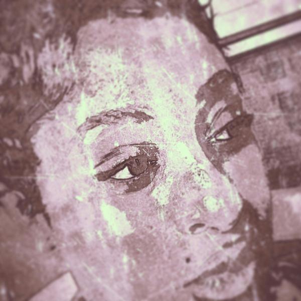 Irosemoore's tweet photo. Also go to my brand page MsMoRae on twitter and follow! Support support support! http://t.co/jsnm29sKOp