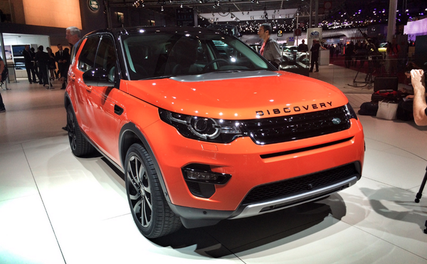 The Freelander is dead, long live the Discovery Sport! (Also available in non-TOWIE spec) 
  #MondialAuto #Paris