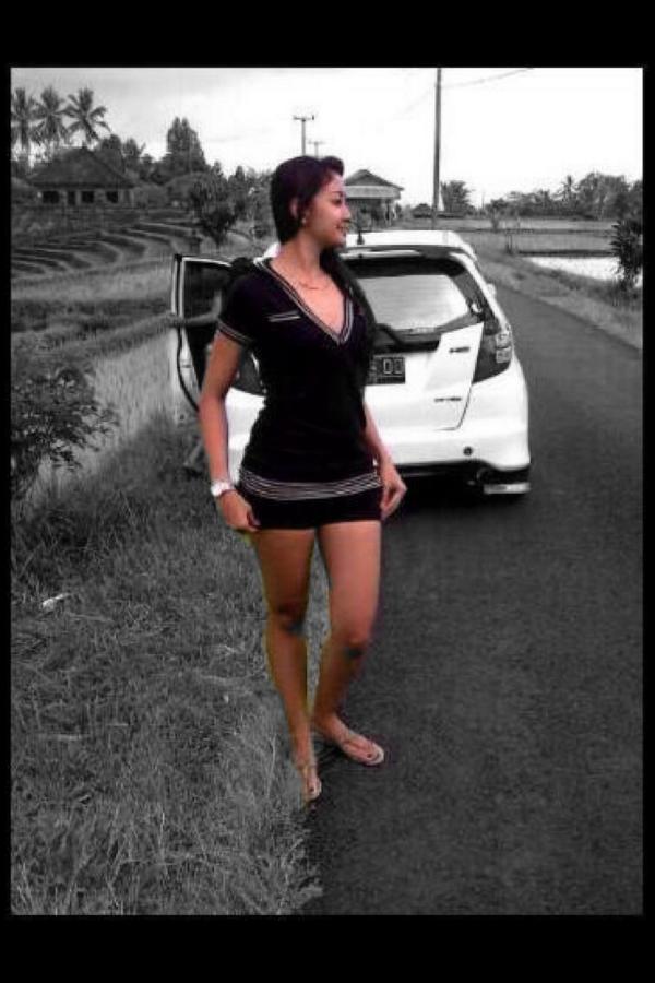 zerotwohero99's tweet photo. "@ularderiknakal: @Canti_Cantik ijin edit fotonya biar lebih artistik http://t.co/dcEb0fKnvh" @cantik_cantik lutut nyabikin ngaceng mrangsan