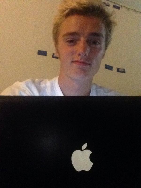 mrAUSTlNBARR's tweet image. @JayMilbrandt Missed the shuttle #NorthProblems Still doing homework tho.