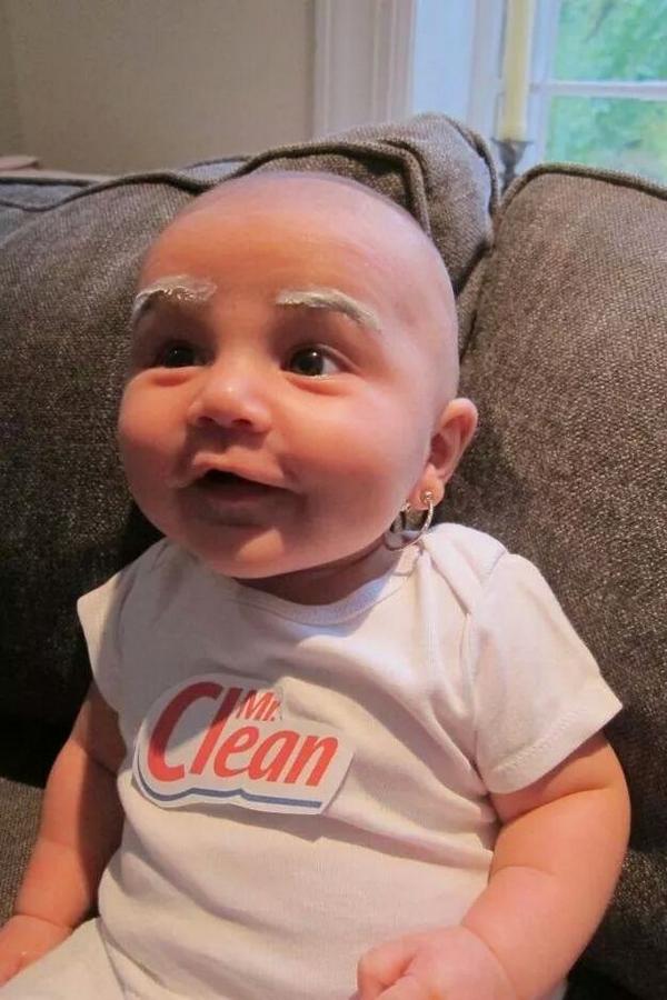Shuri_Karate's tweet photo. It's a baby @SingZ_ http://t.co/VmFTK8FxjF