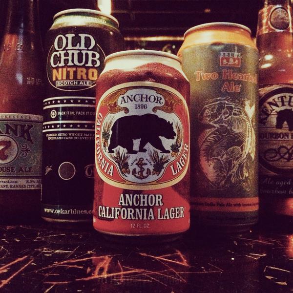 simonesbar's tweet photo. “Good people drink good beer.” -Hunter S. Thompson #wisewords #ThirstyThursday #simonesbar #chicagocraftbeer http://t.co/tYtNp8TBlZ