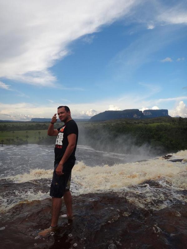 tours_canaima's tweet photo. El paraíso esta a tu alcance, viaja a #Canaima confiable y seguro con #OwenTours &amp; @KAVACexcursione #Venezuela http://t.co/mw8ViRKK8L