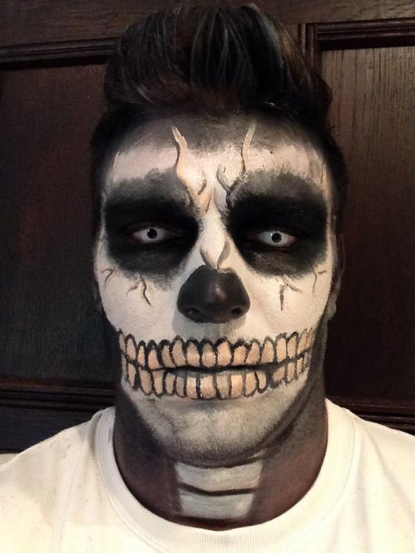 andyjshort's tweet photo. Mental skills by @JCBMUA limited availability around Halloween. She does looks to suit. #hallaween #triplethreat http://t.co/F0yL1lPwuM