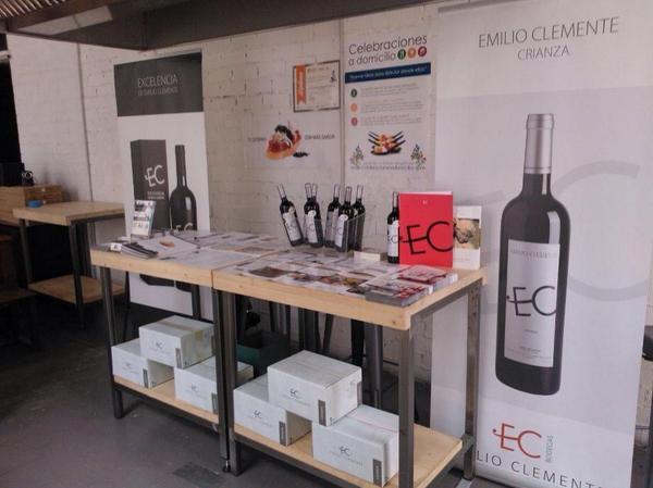 EC_Winery's tweet photo. Ven a nuestro stand a degustar nuestros vinos en #bodaplan2014 hasta el domingo... En el @mercatapineria http://t.co/nAp6oRiAo0