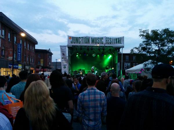 chrishaskim's tweet photo. A fantastic night in the Junction!  Thank you @junction_bia  for this great event. #JunctionMusicFest http://t.co/yNwN54ruko