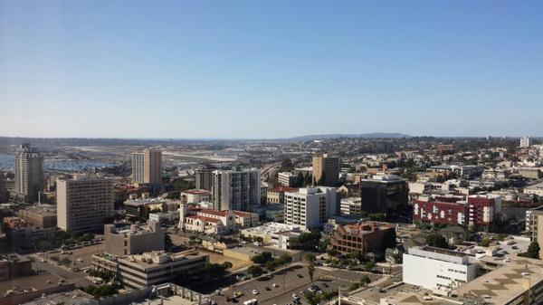 RyanWolves's tweet image. Checked in to our awesome suite on the top floor in SD. Go Giants!!!! (at @declansuites) swarmapp.com/ryanwolves/che…