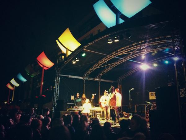 Manden Express killing it at a packed <a href="/BlueFireDublin/">BlueFire Street Fest</a> - <a href="/SmithfieldSq/">Smithfield Square</a>