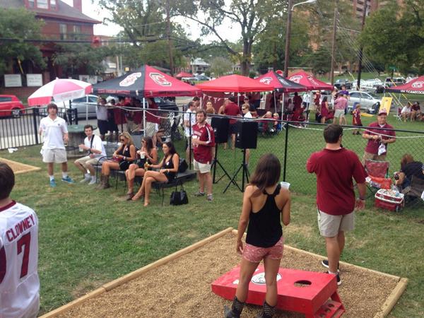 . <a href="/NashvilleGCocks/">Nashville Gamecocks</a> #SCvsVANDY #Gamecocks tailgate at Jed's! #GITDAWERDOUT