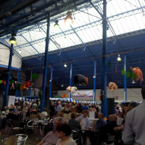 RandomzSF's tweet image. Abergavenny food festival was very popular today! Had a great day. Looking forward for tomorrow :)