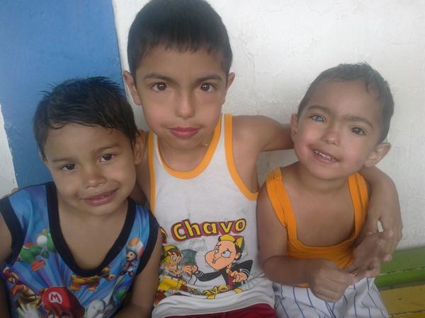 JacoboTovar's tweet photo. mi amores http://t.co/ZxYAbY8zZI