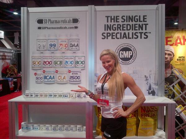 AeryonAshlie's tweet photo. #Olympia2014 #expo @SDSupplements #FitLife #50thOlympia #choooseyourstack #amazingsupplements http://t.co/2W99wmn3cl