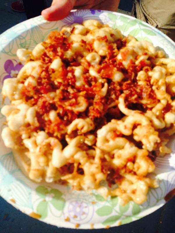 mericaluvsbacon's tweet photo. #Bacon Funnel Cake w/ maple syrup! #CBF2014 http://t.co/4VDgogKVog