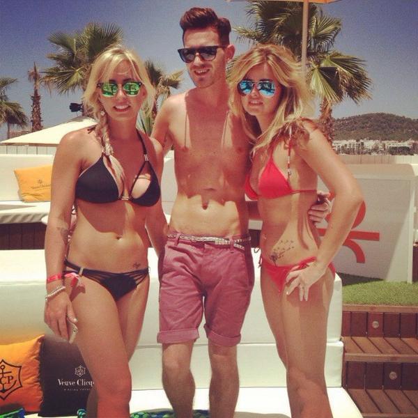crushe04's tweet photo. @OceanBeachIbiza http://t.co/1ALWl9jsQZ