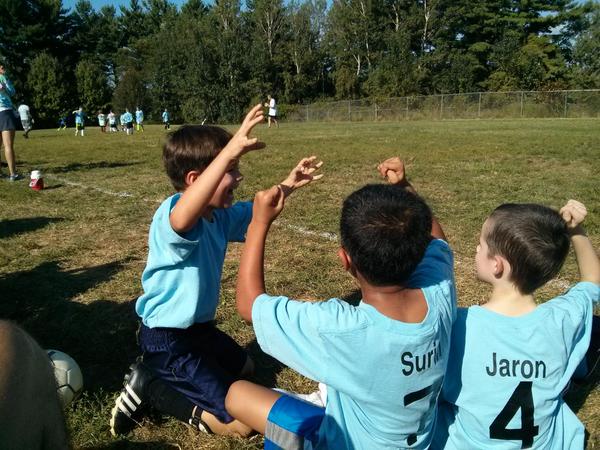 aaronwardellis's tweet photo. My boy..tearing it up on the field today!  3 goals! (we're not keeping score at this age?) Go Blue Ninja Dragons! http://t.co/26weiSVNk6