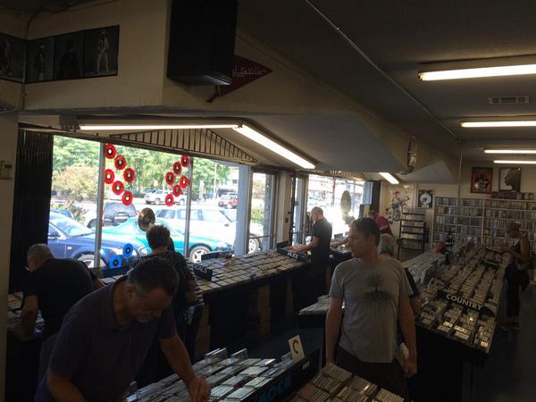 CDtrader's tweet image. HAPPENING NOW!  Where are YOU? #Sale #Vinyl #CD #DVD #Bluray #Tarzana