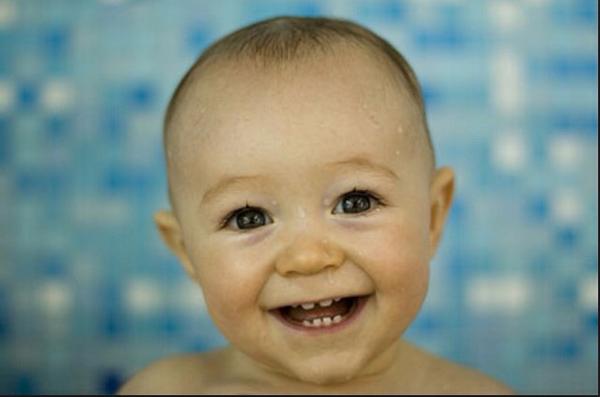 CakeLaser's tweet image. When a Youtuber follows you