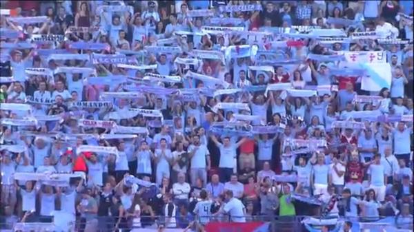 noticiascelta's tweet photo. Unhas cores, un sentimento. El celtismo vibró en el Calderón http://t.co/xDBx8V8fvd