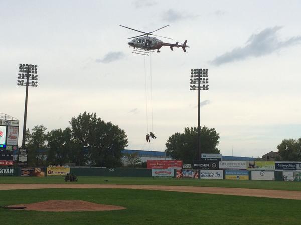 sppdmn's tweet photo. Minnesota State Patrol and SPFD teams work to rappel down in "injured" officer and rescue him. #sppdcommunity http://t.co/5fo58VspVz