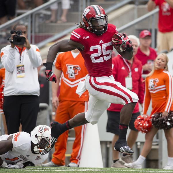 BadgerFootball's tweet photo. PHOTOS: What does 68-17 look like? Let the #Badgers show you: http://t.co/feKg0cFpY9 http://t.co/MZ3WcnMruc