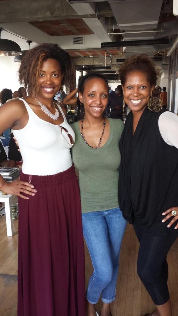 beingtiffanyd's tweet image. Spending part of my afternoon with my faves! @MizzRyt @Queirra_aka_Key at #Outfitted #ShopWithChevy