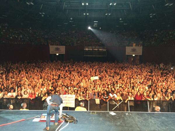 TheFray's tweet photo. Cape Town #thefraysa #heliostour http://t.co/0eXpbKvJ1G