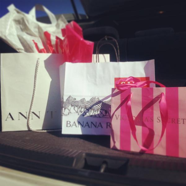 ABC7Irene's tweet image. Well it looks like I'll go starving this week... I really shouldn't be allowed to handle my own money!#byebyepaycheck