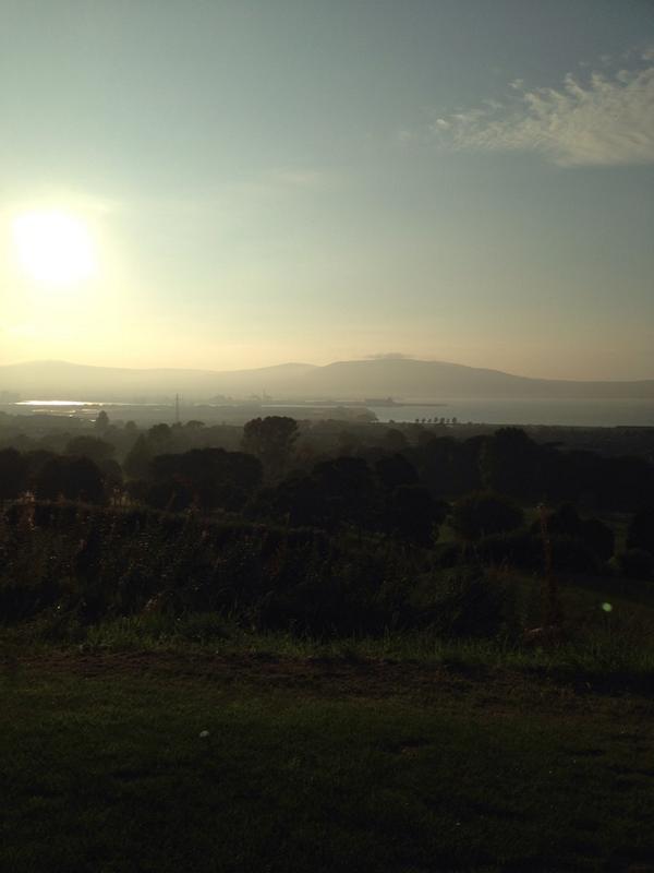 mikealex177's tweet photo. View of Belfast Lough from @HolywoodGolfclu http://t.co/qbKlWl05KH