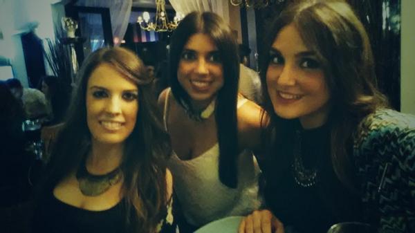 FatimaRyes's tweet photo. En @TeteMotilla con @Brenda__MS @lidiachuchi http://t.co/mLgmxEBEiC